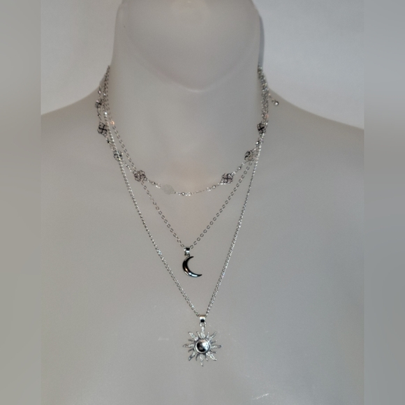 Fashion Jewelry Silver Necklace Sun and Moon Three strand chain one clasp - Picture 1 of 8